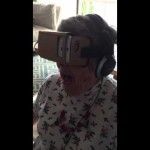 おばあちゃん、初めてのVR体験